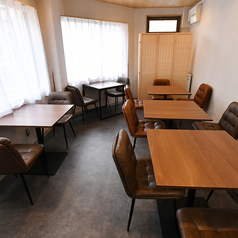 3名でご利用いただける席もございます。