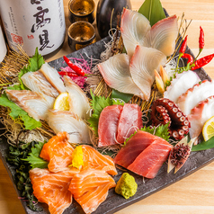 旬のお刺身、田舎蕎麦などこだわり料理！人気の牛タンも