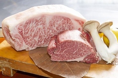 とろける食感がたまらない、上質な神戸牛を贅沢に堪能