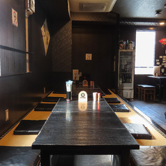 足をゆったり伸ばしてくつろげる、人気の掘りごたつ席をご用意しております。落ち着いた和の空間は、長時間の宴会や大切な方との会食にも最適です。