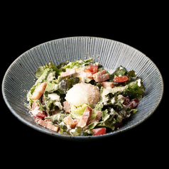 焼きベーコン＆温玉シーザーサラダ