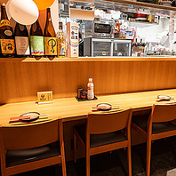 カウンター席ございます。