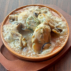 広島産牡蠣とマッシュルームのエスカルゴ風