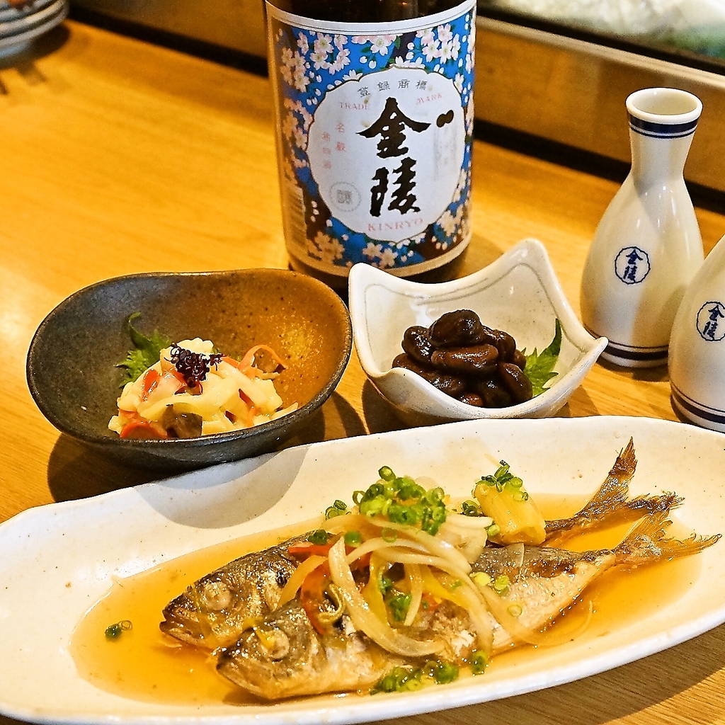 しょうゆ豆・てっぱい・小魚の三杯酢など、味わい深い香川の郷土料理をご用意しております。