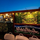 【電源利用可能サービス】スマホの充電切れを気にせず楽しめるよう、電源の貸出も行っています♪長時間の宴会や昼飲みでも、バッテリー残量を心配することなく写真撮影や連絡が可能です◎細かな配慮が嬉しい、おもてなしの設備です。