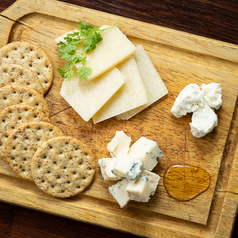 チーズの3種盛り合わせ