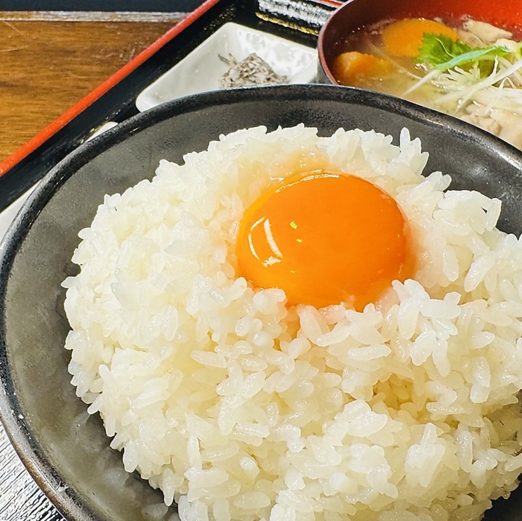 ジンギスカンのお供にご飯やお味噌汁などのサイドメニューもございます！満足感たっぷり☆