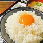 ジンギスカンのお供にご飯やお味噌汁などのサイドメニューもございます！満足感たっぷり☆