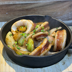 イカのゴロゴロ旨辛鉄板焼き