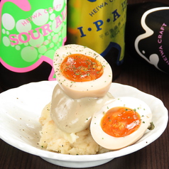 カニ味噌と半熟味玉のポテサラ