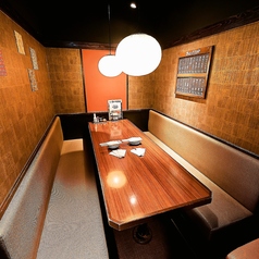 掘りごたつの個室をご用意！お仕事帰りでも、足の疲れを気にせずお食事をお楽しみいただけます♪人数等、お気軽にご相談ください。各種ご予約をお待ちしております！