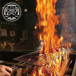 魚や肉などの藁焼きメニューが豊富☆香り高い藁焼きならではの香ばしい美味しさを心ゆくまでご堪能！