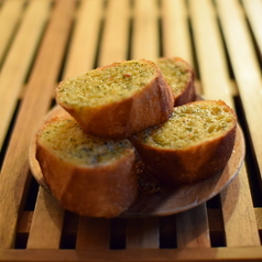 ガーリックトースト　4コ