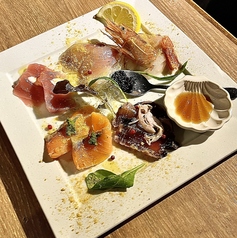 海鮮カルパッチョ盛り合わせにキャビア・カラスミ添え