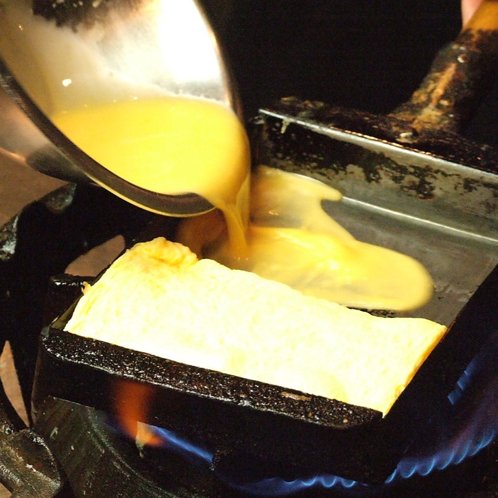 名物のだしまき！！この秘伝の味＆形を完成させるには相当の苦労が・・・