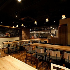 府中餃子バル あわ屋の雰囲気2