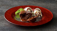 フォンダンショコラCHOCOLATE FONDANT WITH VANILLA ICE CREAM