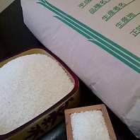 契約農場から直接仕入れているブランド米を使用！