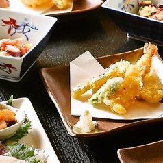 美しい木箱に彩られた、本格和食の豪華ランチをお手軽に