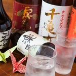 厳選された日本酒と焼酎あります！美味しいお酒と共に、ゆったりと楽しいひとときをお過ごしください