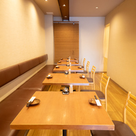 テーブル席で大切な方と素敵な時間をお過ごしください♪