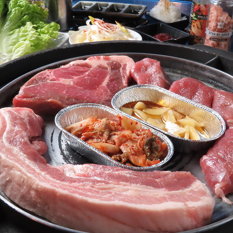 熟成肉が美味しいお店！分厚いサムギョプサルやその他韓国料理が勢ぞろい。