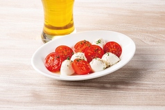 トマトとチェリーモッツァレラのマリネ