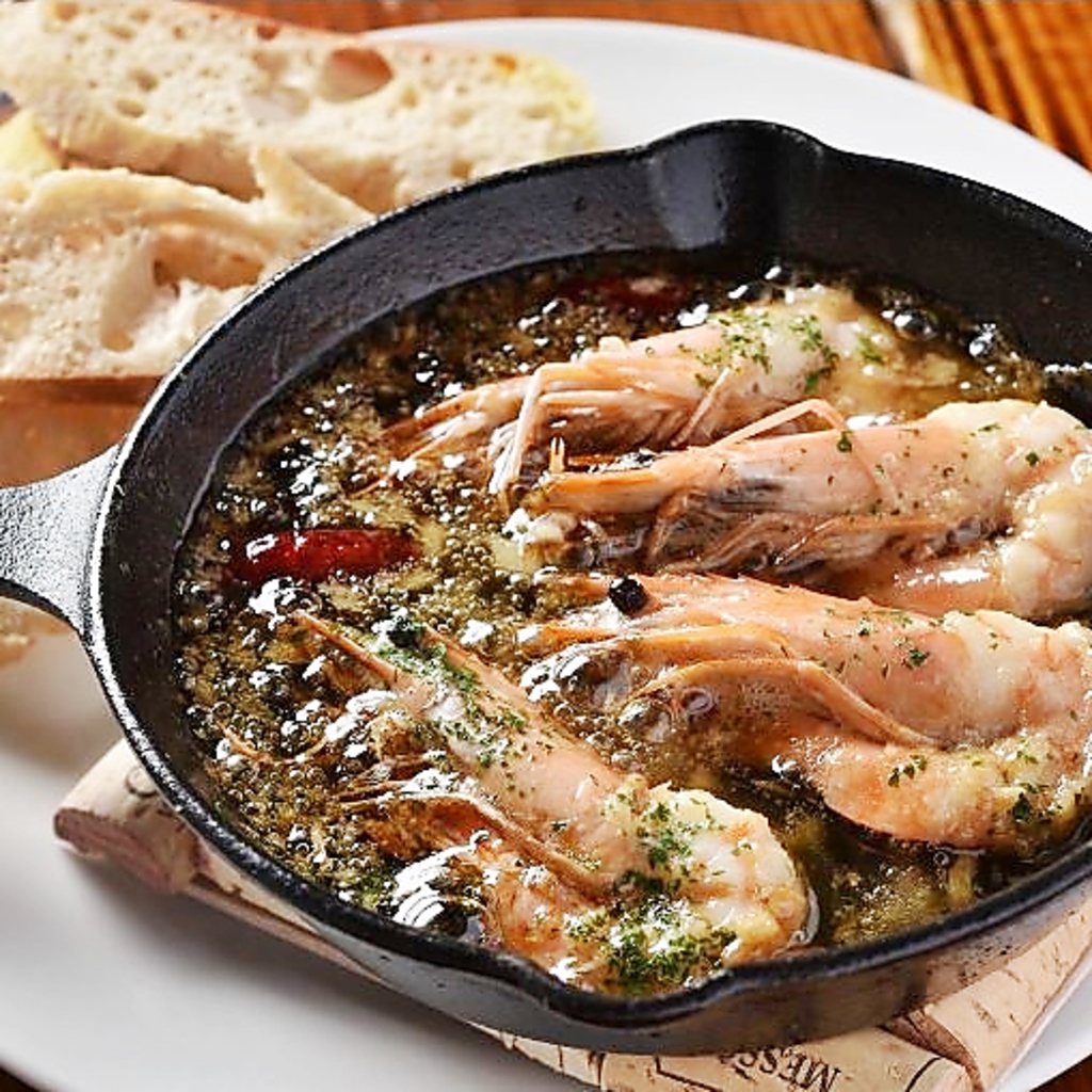 OPENから大人気！あつあつアヒージョ★バケット付で「海老」が人気！6種ご用意！