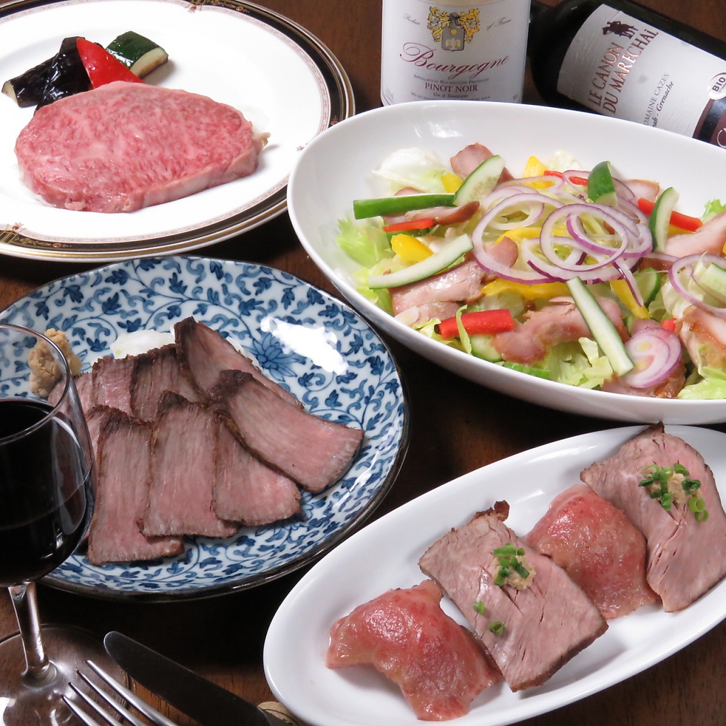 おすすめは、『仙台牛大トロの炙り寿司』を含む、飲み放題付き生ビールOK！の5500円コース！