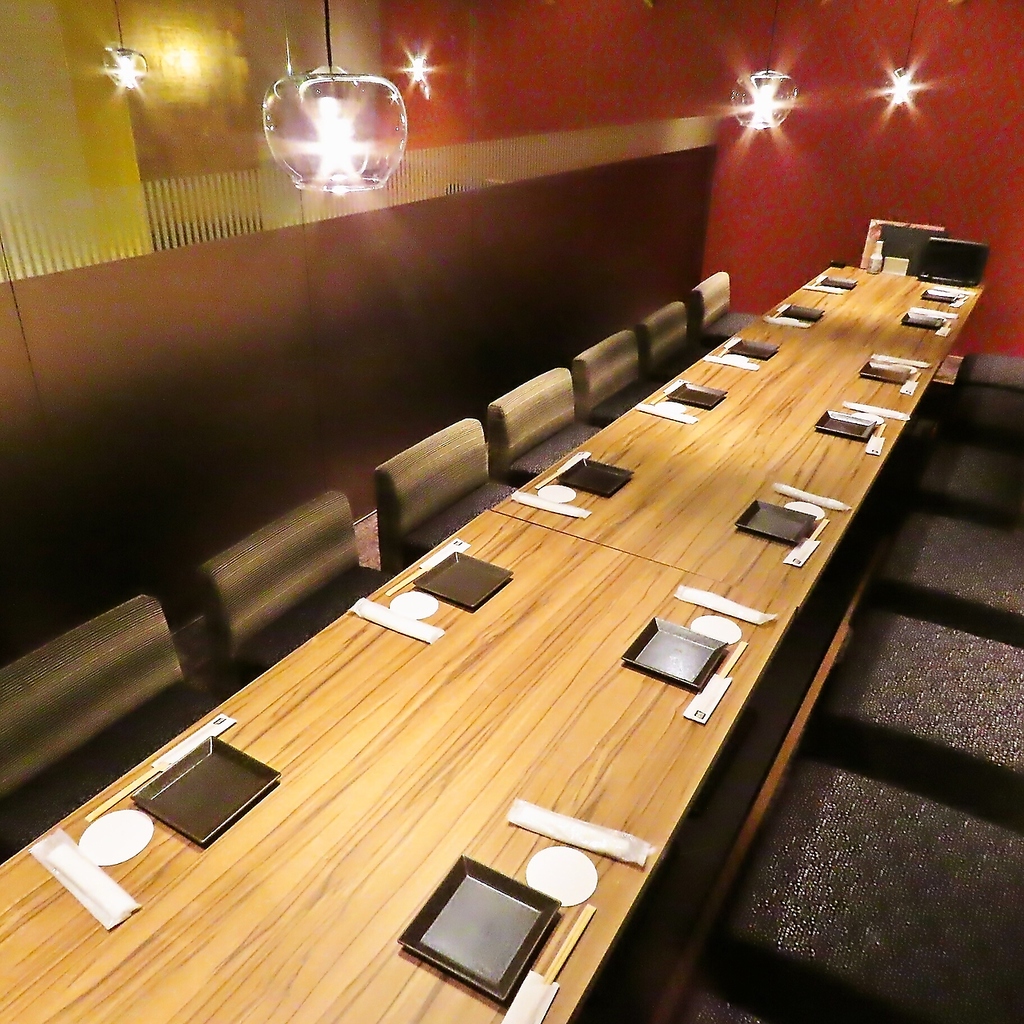 和を基調とした落ち着いた店内は様々なシーンにご利用いただけます♪