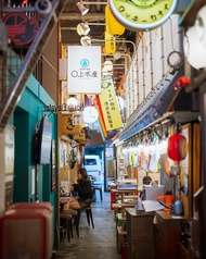 海味焼 〇上水産 ほぼ栄駅1番出口のれん街の雰囲気2
