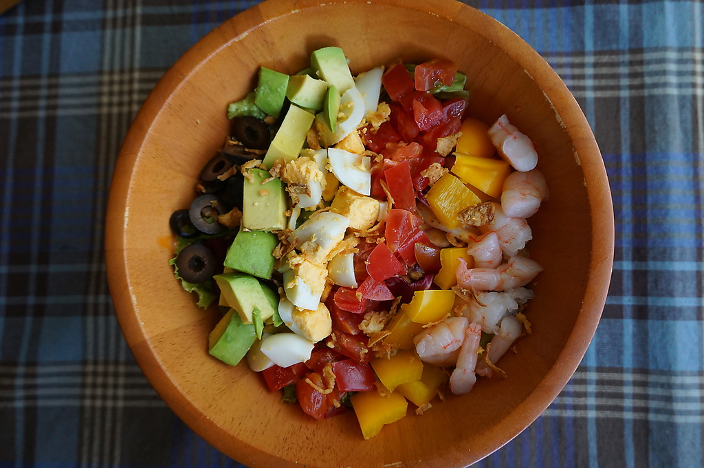 大人気！具沢山チョップドサラダ