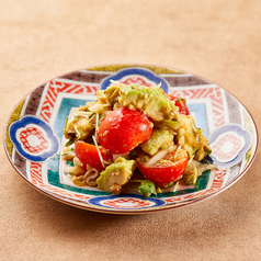 アボカドとトマトの醤油こうじ和え