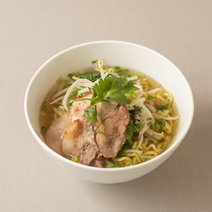 タイ風醤油ラーメン【クィッティオ ナムサイ】☆ 米麺or中華麺