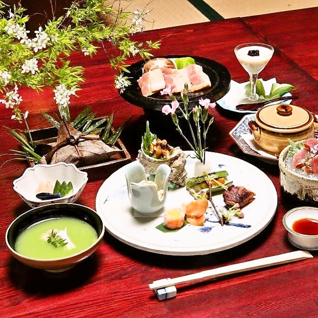 《お昼のご会席》美山会席(月替わり)　美山亭を初めてご利用される際はまずこちらをいかがでしょうか