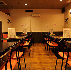 【20名～最大50名までの貸切可能】あたたかな照明が心をほぐしてくれる店内は開放的なパーティ空間です♪仲間と盛り上がれる場所として幅広いシーンに活躍します☆
