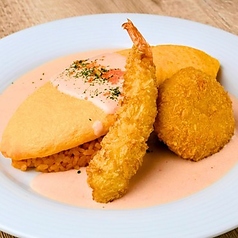 贅沢魚介系オムライス