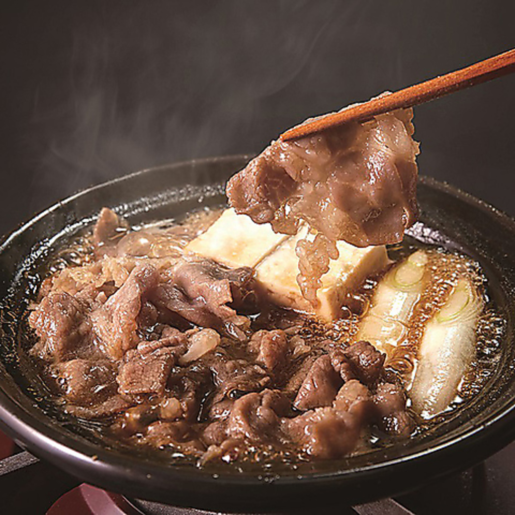 あっつあつに牛すき鍋を是非ご賞味ください♪429円（税込）とコスパも抜群★