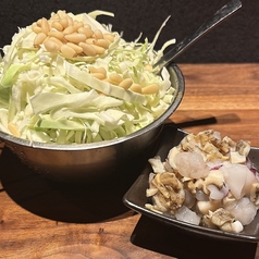 たっぷり魚介と松の実のもんじゃ