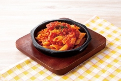 鉄板ペンネ アラビアータ