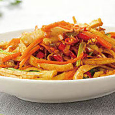 牛のノドモトと砂肝の酸辣風炒め