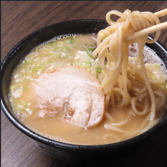 【豊富なラーメンの種類！】混ぜそば、つけ麺も♪