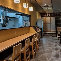 お一人様も大歓迎なカウンターのお席です。