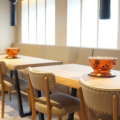 広々としたゆとりのあるスペースでごゆっくり奥出雲産食材をご堪能いただけます。お客様自らの手で炭火七輪で焼き上げる、奥出雲産の最高級食材をお楽しみください。