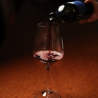 贅沢な時間を心ゆくまで。日替わりワインの飲み放題！