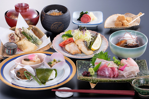 地元の食材にこだわった趣ある日本料理が味わえる♪