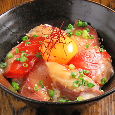 海鮮月見漬け丼
