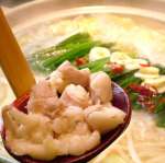 ◆県外の方へのおもてなしには…和牛丸腸のもつ鍋をどうぞ。一人前1400円