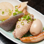 霧島鶏の手羽先と一緒にコトコト煮込んだおでんはお酒との相性抜群！！