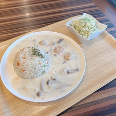 王様のエビピラフ(サラダ付)